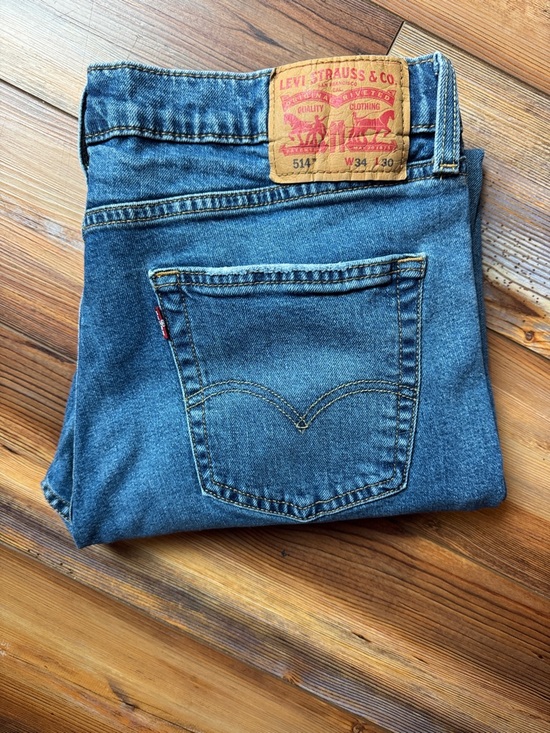 Levi's Other - Levi’s 514 Straight Fit Jeans 34x30 Medium Wash Classic